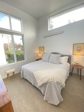 3 Schlafzimmer, Schreibtisch, Bügeleisen/Bügelbrett, Reisekinderbett