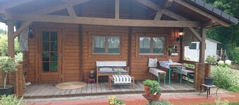 Cozy cottage in Philadelphia for one or two people