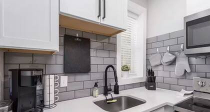 Charming 2-bedroom apartment in wonderful Pueblo with AC, WiFi