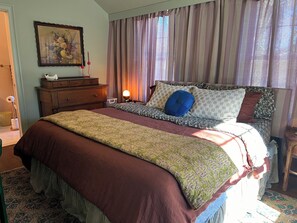 2 bedrooms, desk, iron/ironing board, free WiFi