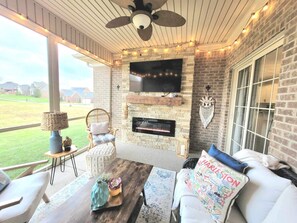Smart TV, fireplace - Cozy ranch home w/ screened-in porch perfect for your Derby stay! (Simpsonville)