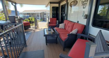 Cozy 55 and over campground in Punta Gorda -WiFi, AC, pool access, bocce courts