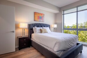 1 bedroom, premium bedding, down duvets, iron/ironing board - Escape - 708 (Stamford)