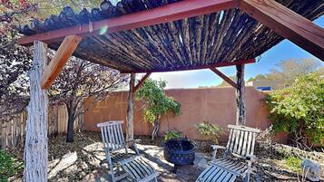 House (3 Bedrooms) | Property amenity