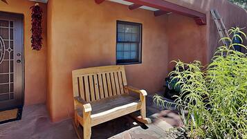 House (3 Bedrooms) | Property amenity