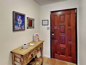 House (3 Bedrooms) | Property amenity