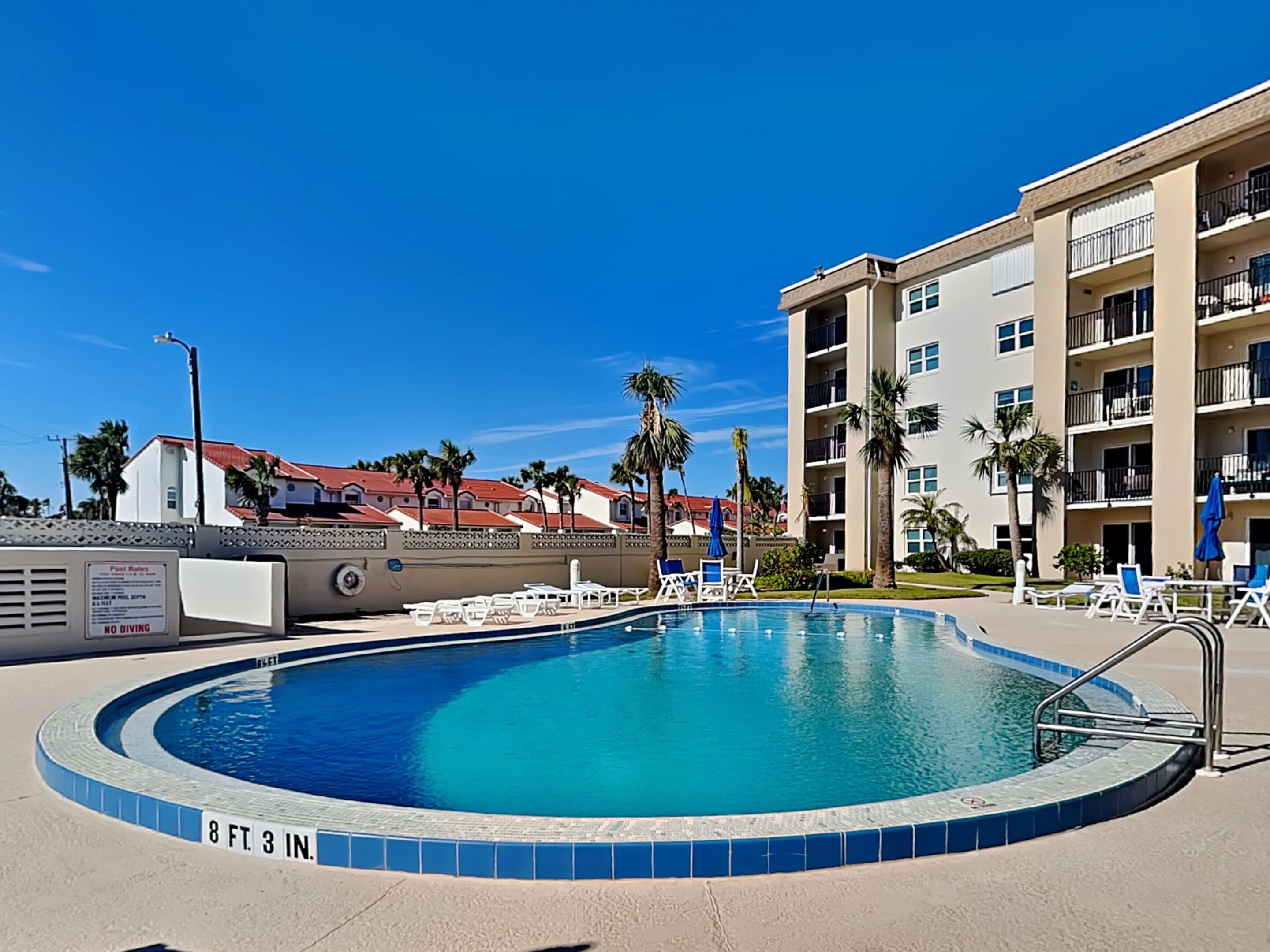 Condo (2 Bedrooms) | Property amenity