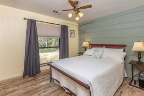3 bedrooms, WiFi, bed sheets