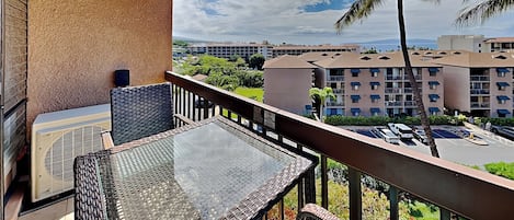 Condo (2 Bedrooms) | Outdoor dining
