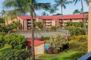 Condo (2 Bedrooms) | Property amenity