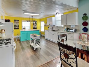 House (Manor - No Pets) | Miscellaneous - Seawall Celebration Manor by Ryson Vacation Rentals (Galveston)