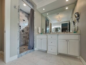 House (4 Bedrooms) | Miscellaneous - Rosé By The Bay by Ryson Vacation Rentals (Galveston)
