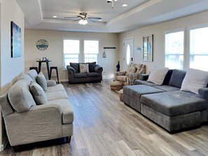 House (3 Bedrooms) | Property amenity - Tiki Time by Miss Kitty’s (Rockport)