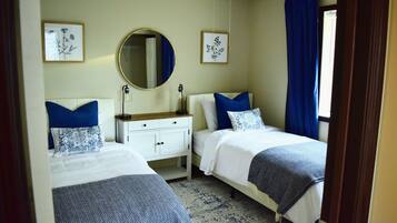 2 chambres, fer et planche à repasser, Wi-Fi, draps fournis