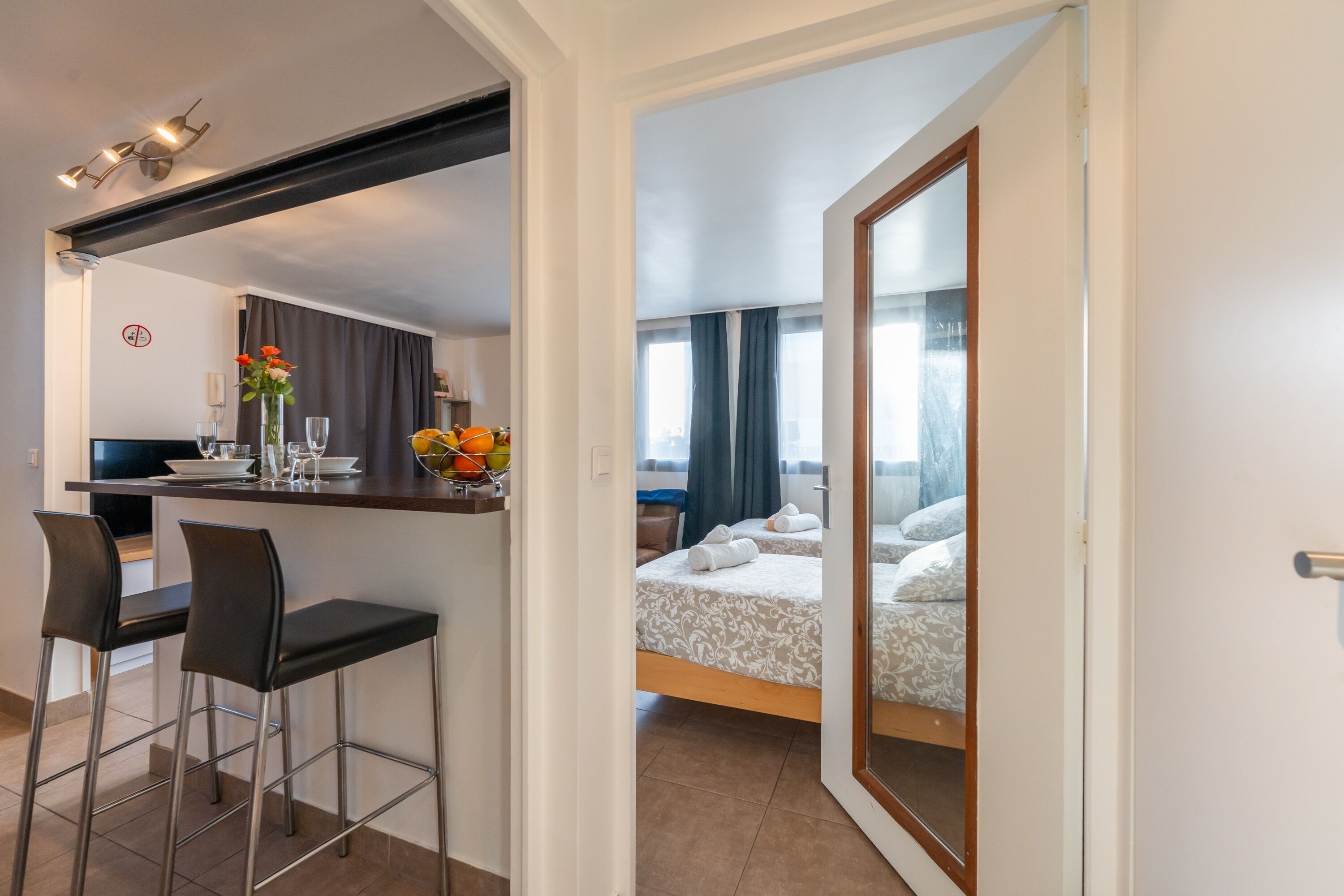 Iron/ironing board, free WiFi, bed sheets