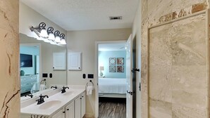 Unclassified image, 2 of 31, button - Emerald Port Of Call by Southern Vacation Rentals (Miramar Beach)