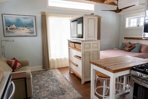 1 chambre, coffres-forts dans les chambres, fer et planche à repasser