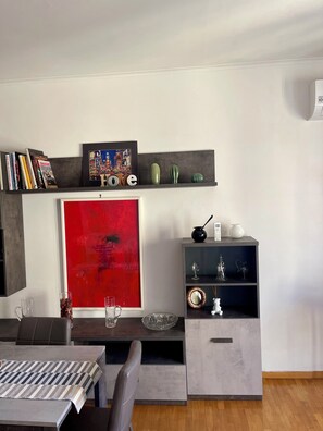 Dining - Valentina's House (Roma)