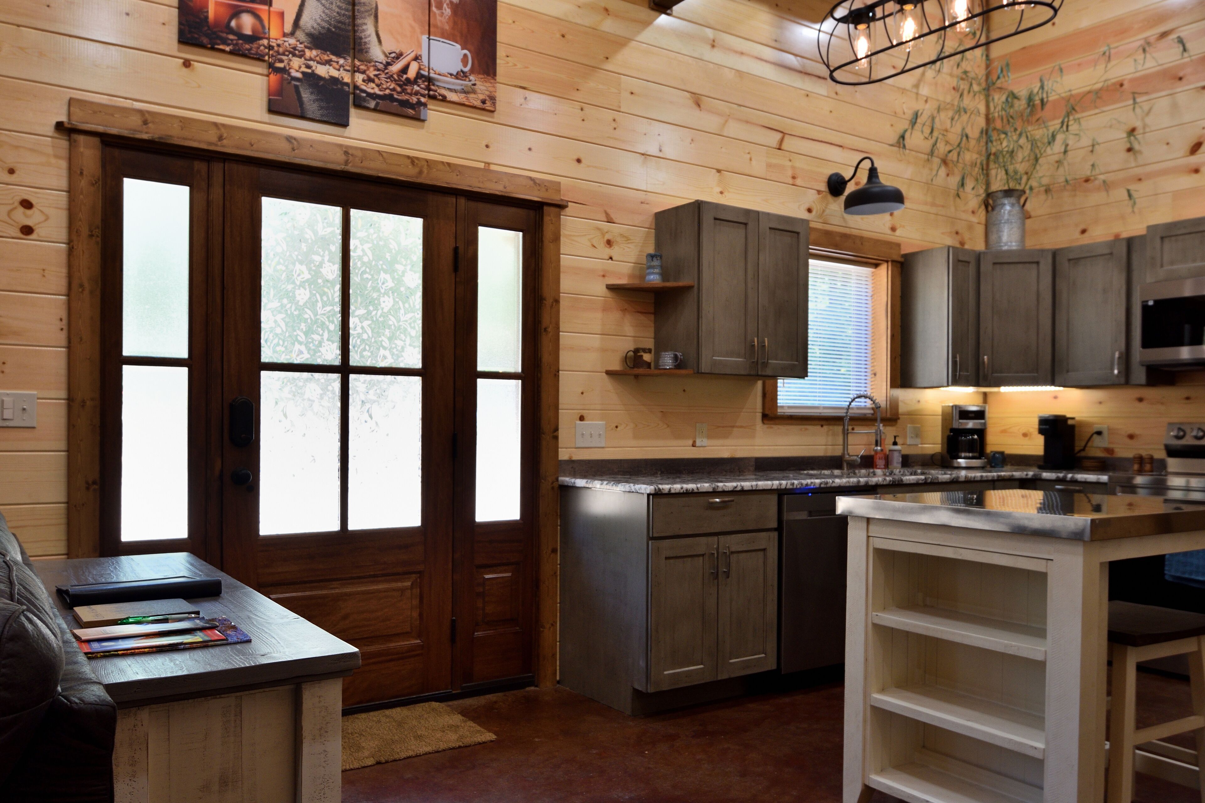 ثلاجة، ميكروويف، فرن، موقد طهي مسطح