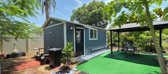 Cozy new cottage in fantastic St. Cloud with WiFi, AC
