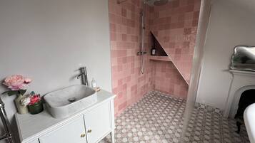 Towels, soap, toilet paper