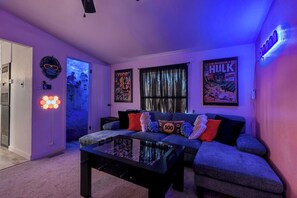Interior - Family Fun! 6 miles to Sunland Park Race Track! (El Paso)