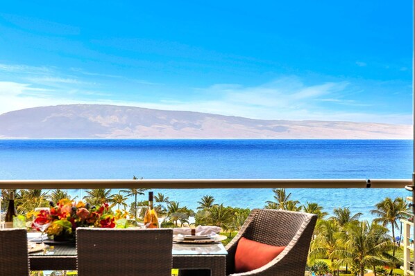 Outdoor dining - KBM Resorts | FREE CAR | Honua Kai Konea | Ocean view | 3-Bedroom Condo with Amazing views! HKK-825 (Kaanapali)