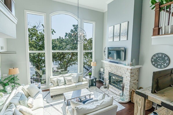 Smart TV - Cimmaron Bay Retreat - Where Comfort Meets Style! (Sunrise Beach)