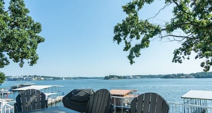 Cimmaron Bay Retreat - Where Comfort Meets Style!