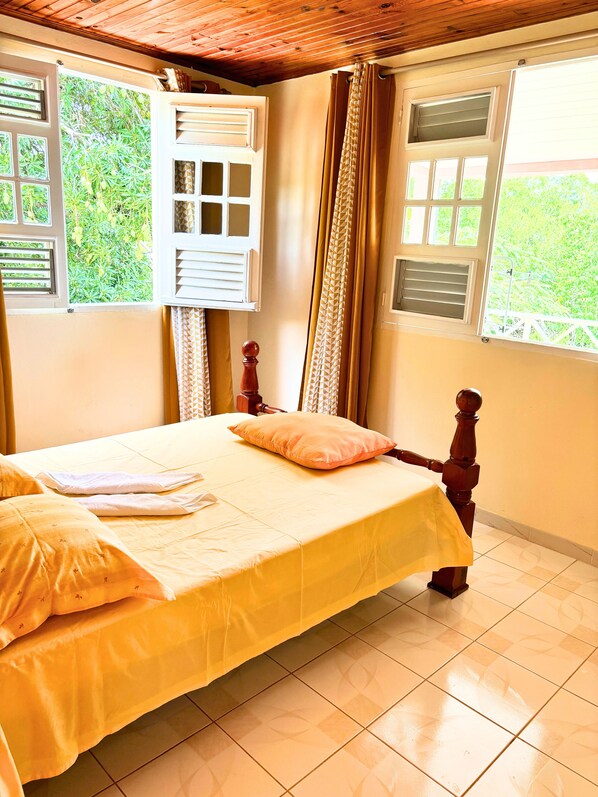 2 bedrooms, iron/ironing board, WiFi, bed sheets