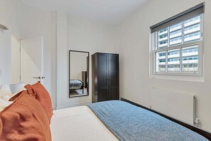 2 عدّة غرف نوم وخدمة الإنترنت