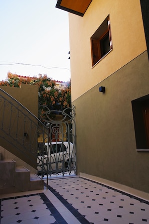 Facciata della struttura