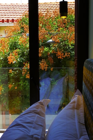 Classic Apartment, Balcony, City View