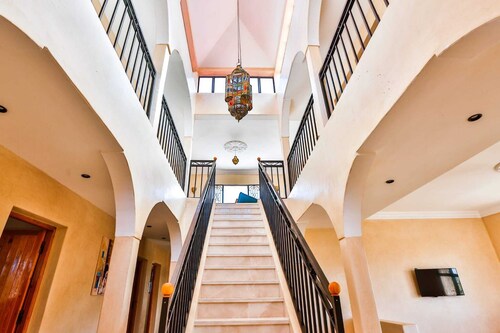 Peaceful family-friendly private villa with pool