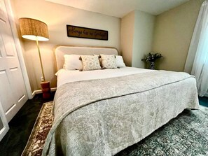 3 habitaciones, escritorio, wifi y ropa de cama