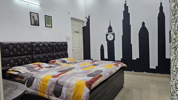 3 chambres, fer et planche à repasser, Wi-Fi, draps fournis