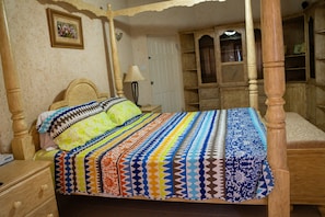 5 Schlafzimmer, Bügeleisen/Bügelbrett, WLAN