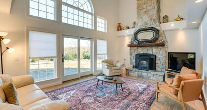 Lovely, Spacious & Private Home on MDI • Sleeps 12-16 • Whole-House A/C