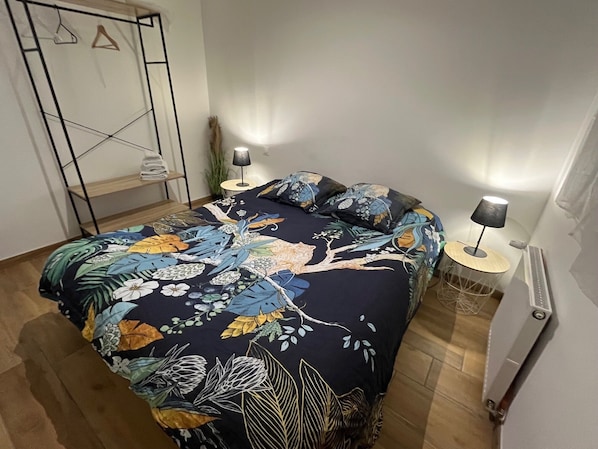 1 bedroom, WiFi, bed sheets