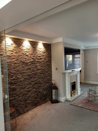 Stunning 7-Bed Home | M25 | Perfect for Long Stays