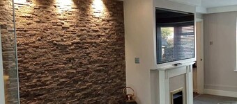 Stunning 7-Bed Home | M25 | Perfect for Long Stays
