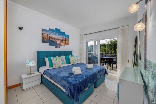 1 bedroom, in-room safe, iron/ironing board, free WiFi