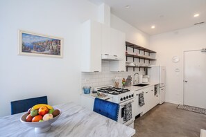 Fridge, microwave, oven, stovetop