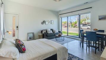 1 多间卧室、熨斗/熨衣板、免费 WiFi、床单