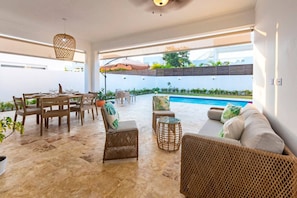 Outdoor dining - Villa Valentina Oceanfront Bliss (Sosúa)