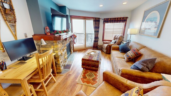 TV, fireplace - NEW! Rimfire 347 - Brigham One Bedroom Condo (Snowshoe)
