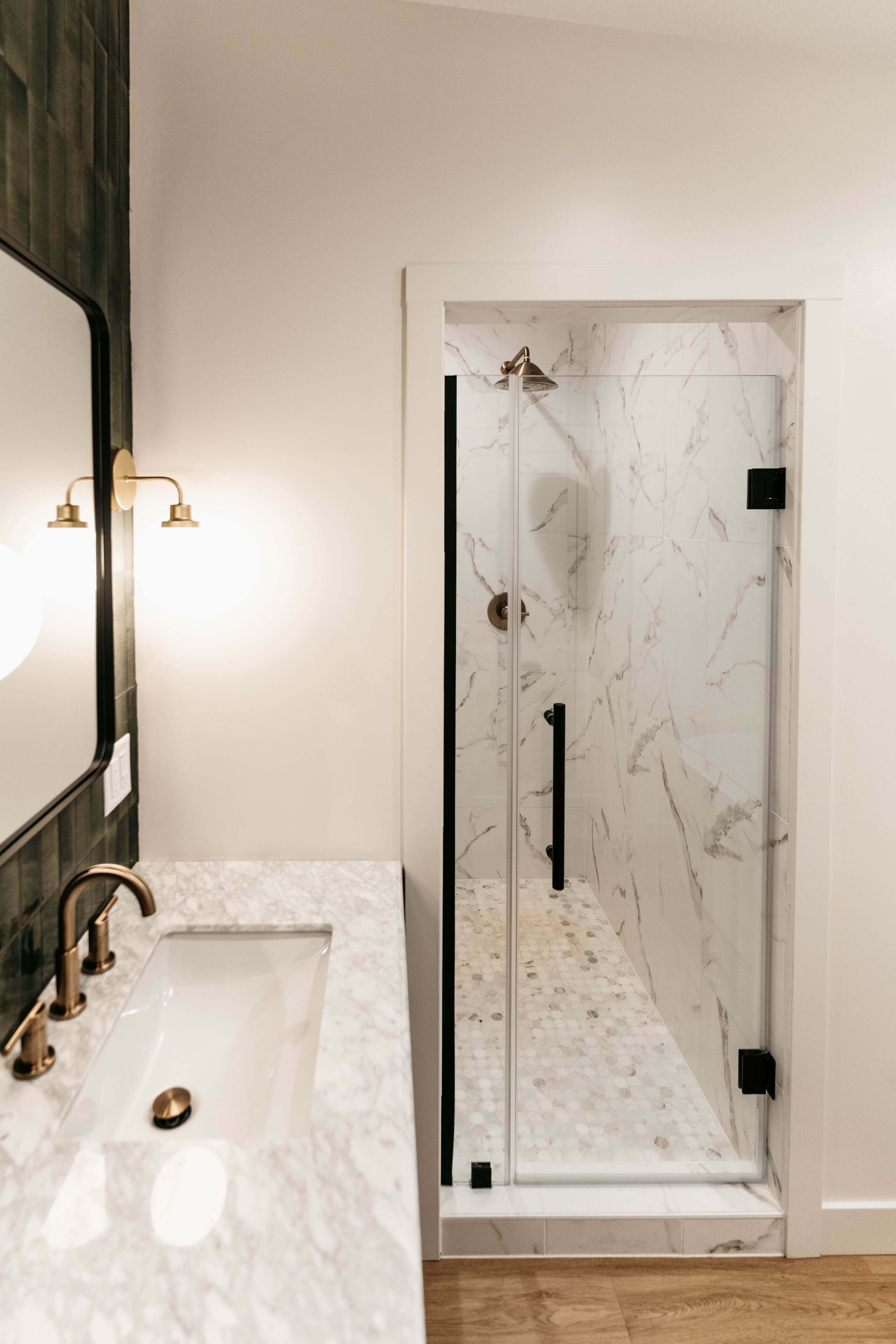 Ducha, secador de pelo, toallas