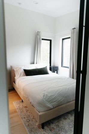 1 habitación, tabla de planchar con plancha, wifi y ropa de cama 