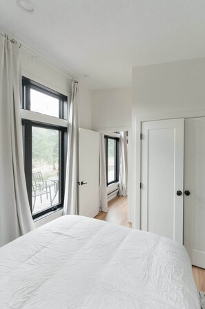 2 chambres, fer et planche à repasser, Wi-Fi, draps fournis