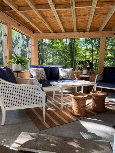 Cottage w/ hot tub 15min to Windham & Catskill